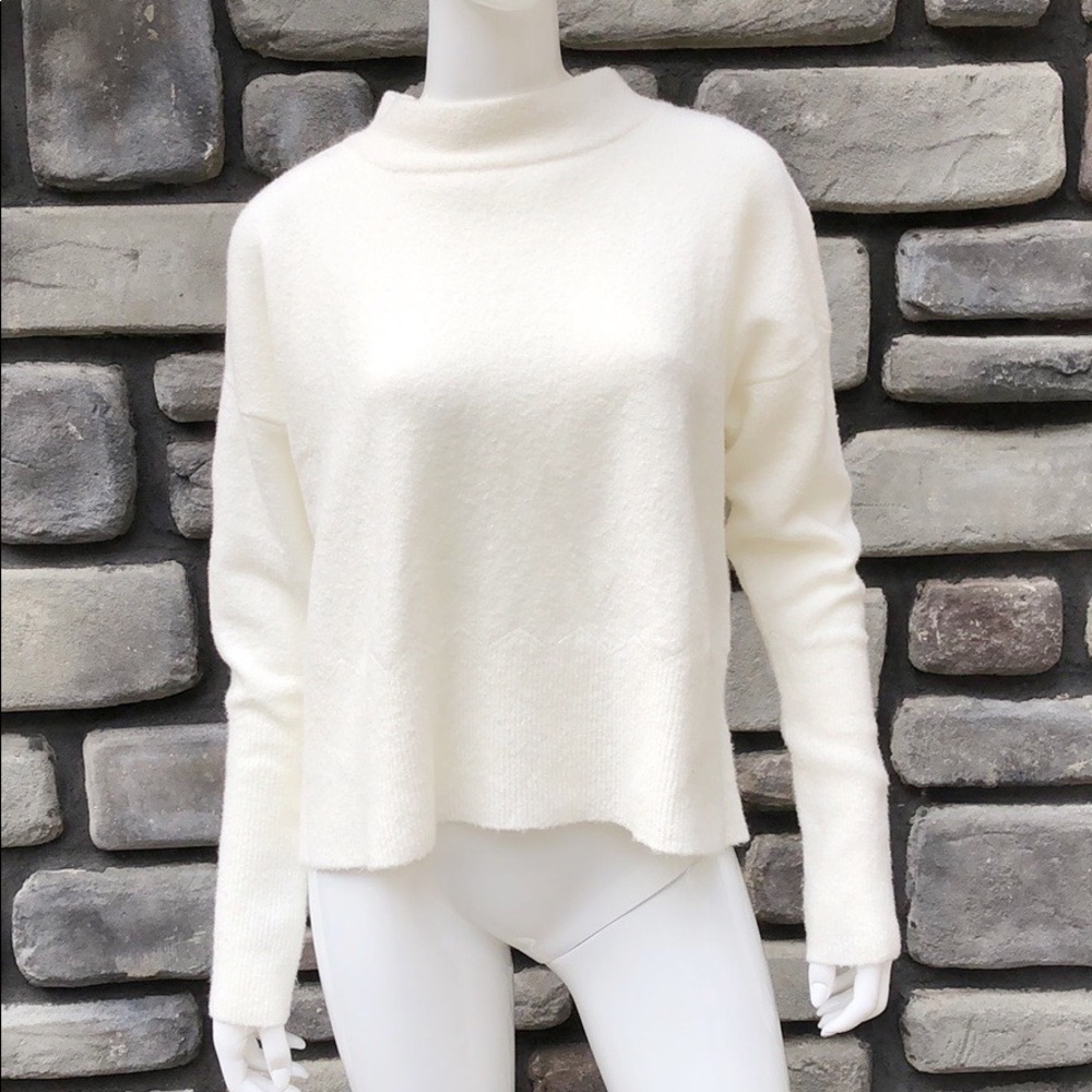 Vineyard Vines Cropped Mock Neck Sweater NWT sz L - Picture 3 of 8